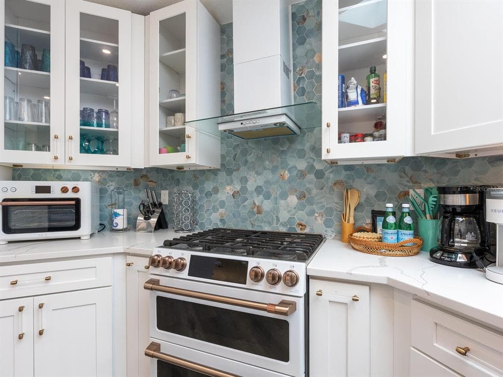 501 NORTON STREET photo 14