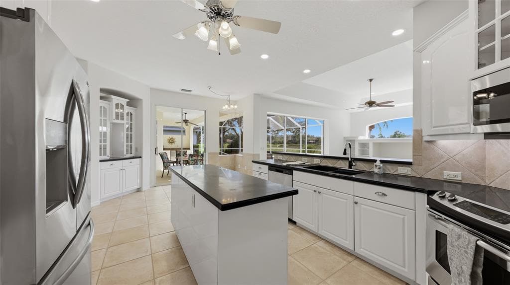 6228 AVENTURA DRIVE photo 13