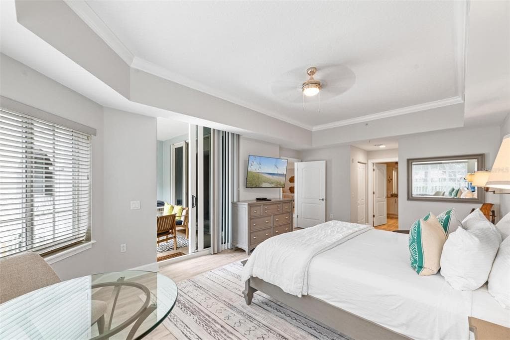 102 YACHT HARBOR DRIVE #176 4