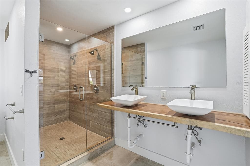 405 TOWER DRIVE photo 12