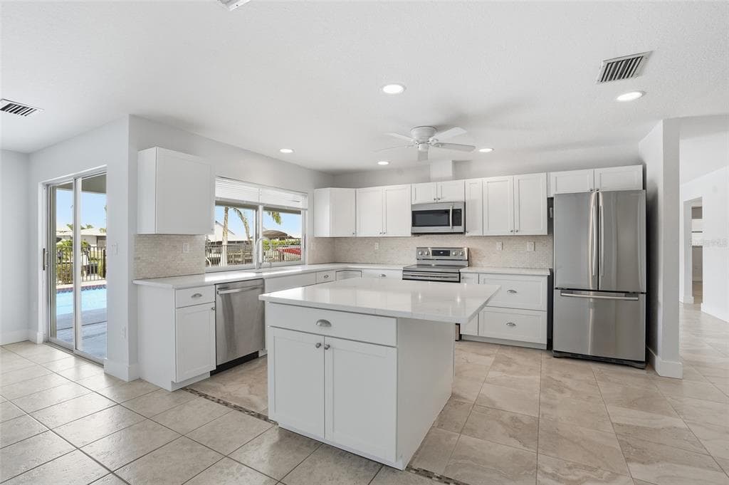 405 TOWER DRIVE 5