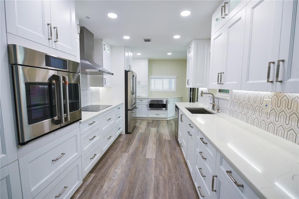 1600 GULF BOULEVARD #1112 3