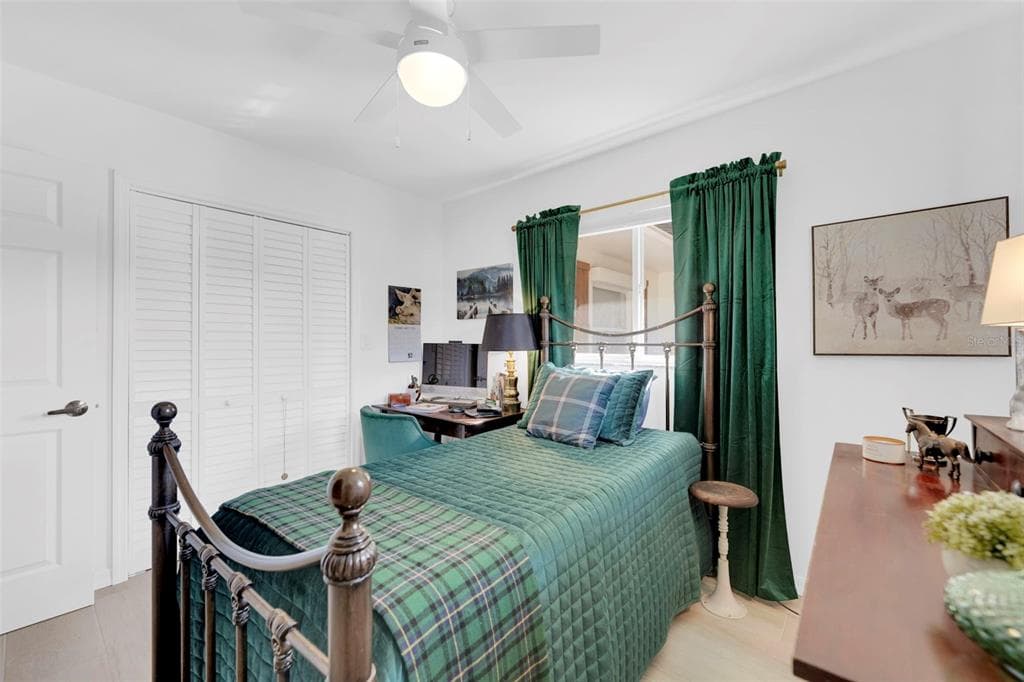 14526 RIVERSIDE DRIVE photo 21