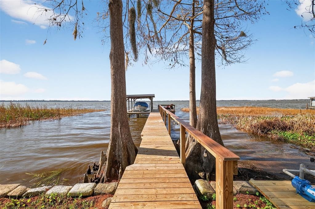 33225 LAKESHORE DRIVE photo 6
