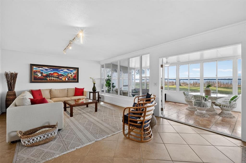 33225 LAKESHORE DRIVE photo 20