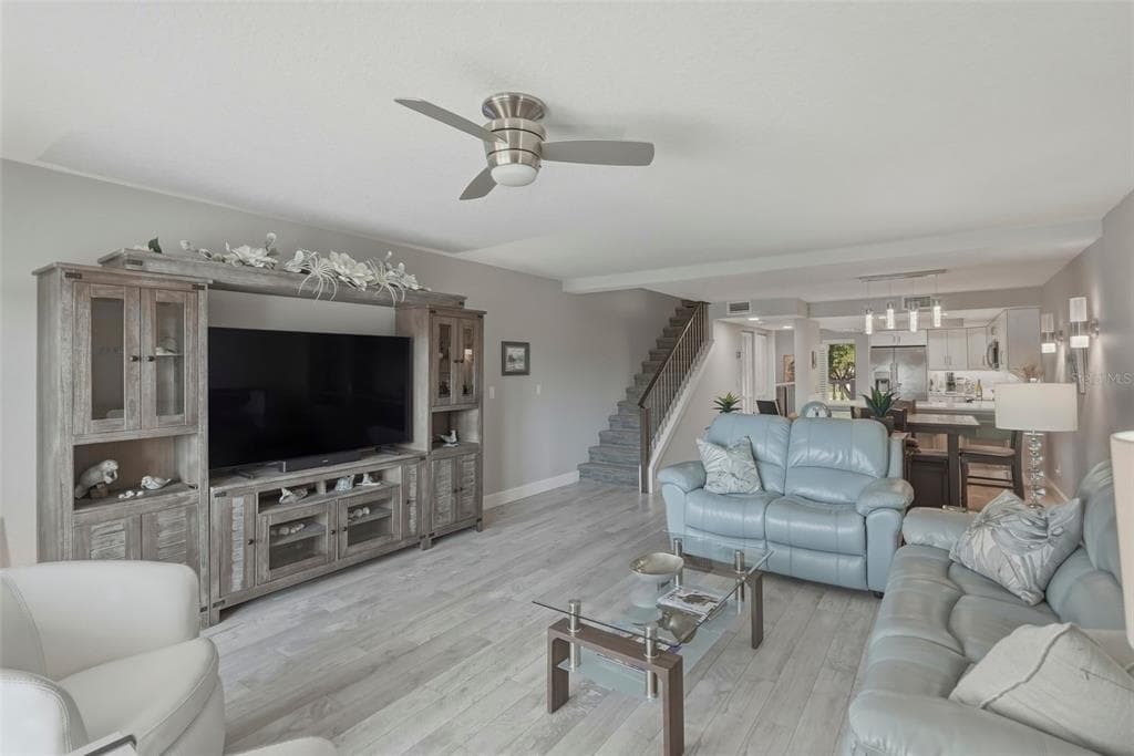 544 PINELLAS BAYWAY S TH13 photo 14