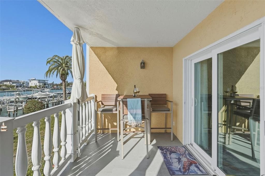 544 PINELLAS BAYWAY S TH13 photo 18