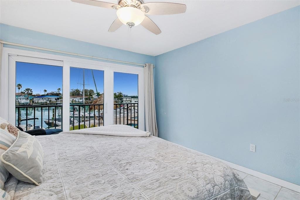 51 ISLAND WAY 108 photo 14