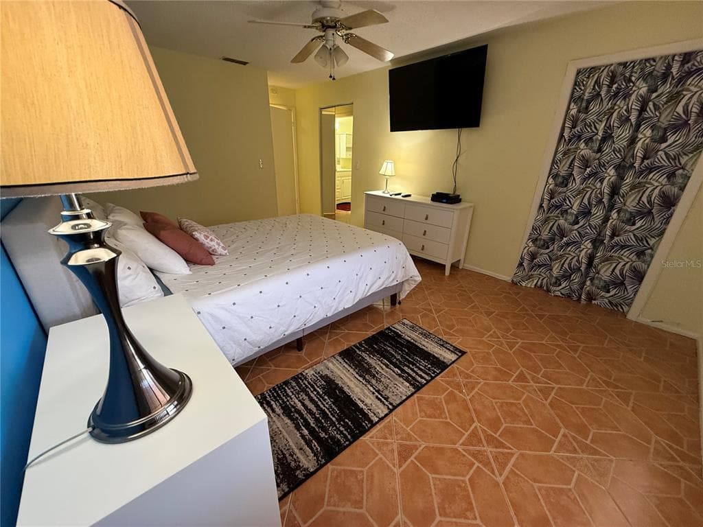 6070 80TH STREET N 105 photo 20