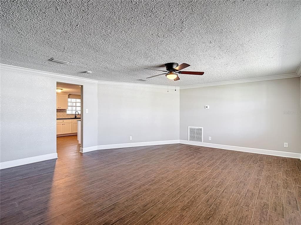 13732 PLUMOSA AVENUE photo 9