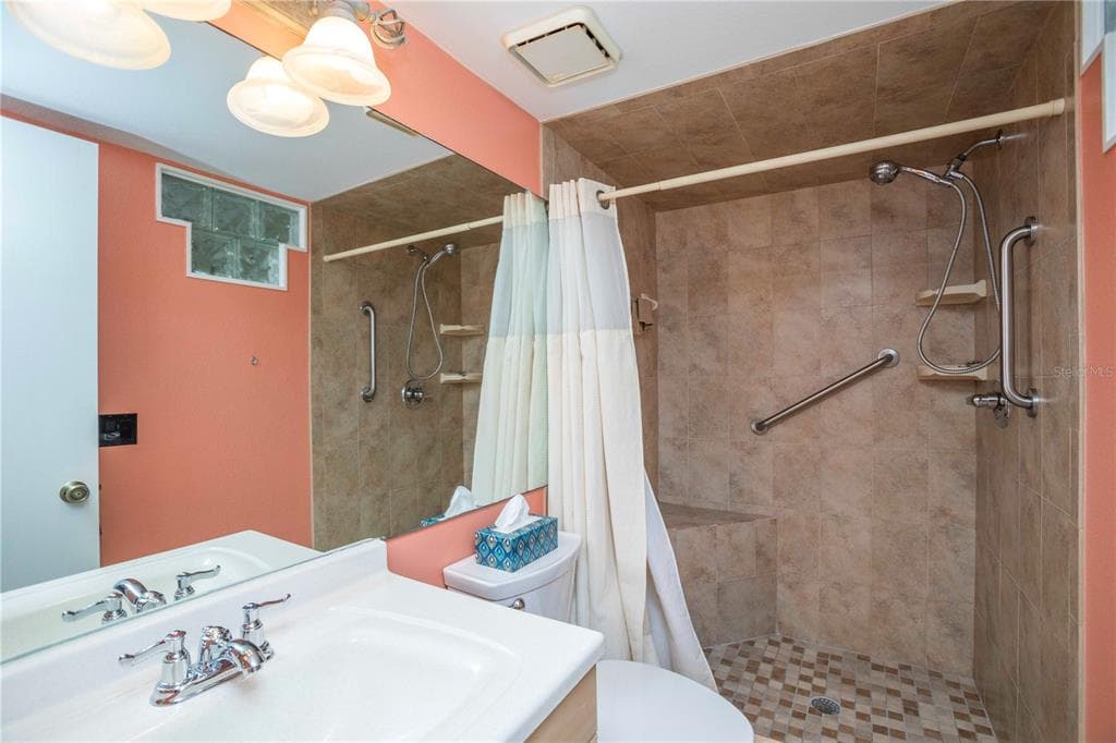 5712 BISCAYNE COURT 101 photo 16