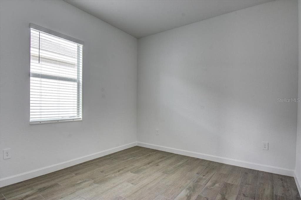 7796 LAKES EDGE LANE photo 17