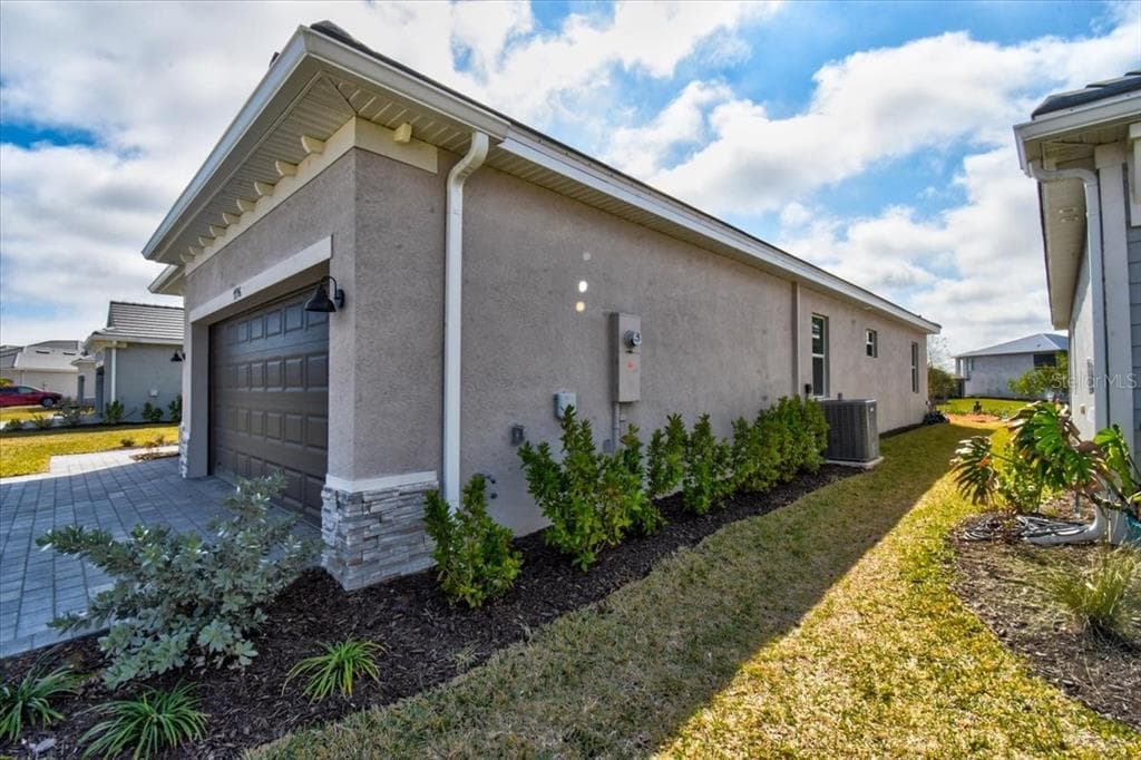 7796 LAKES EDGE LANE photo 24