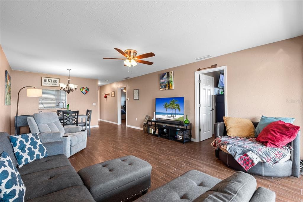 1303 S HERCULES AVENUE 25 photo 17