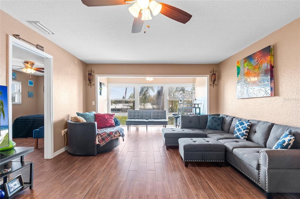 1303 S HERCULES AVENUE 25 photo 12