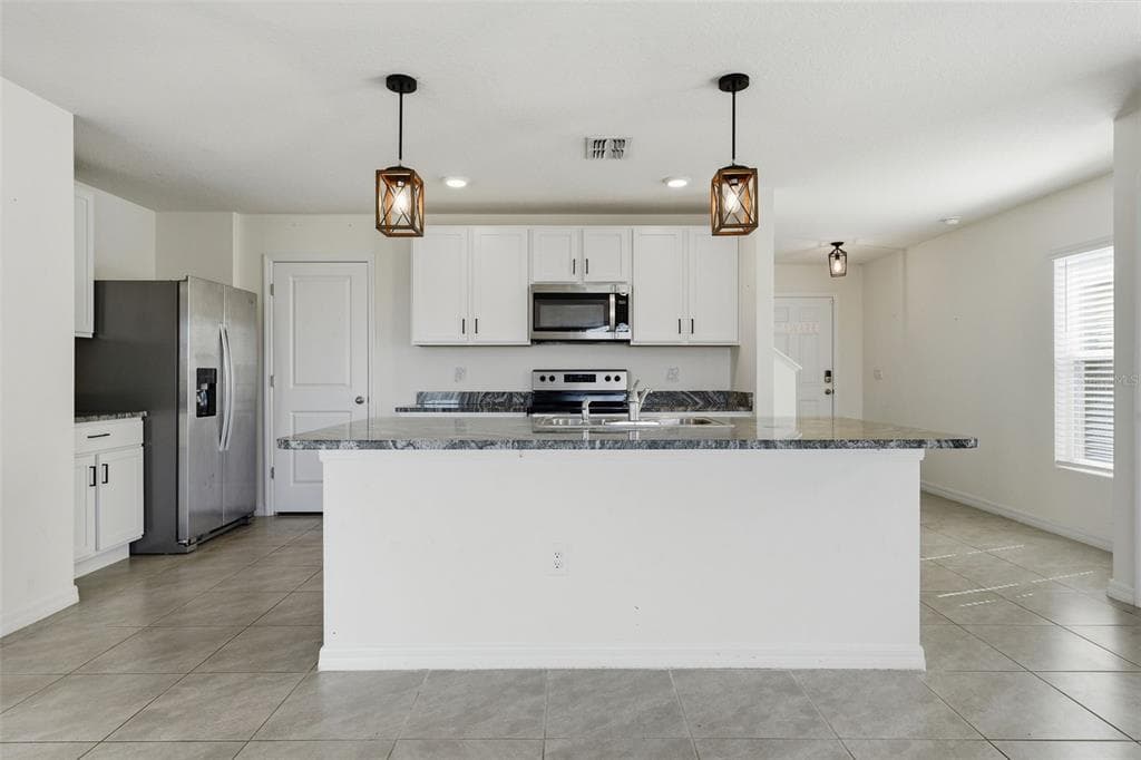 10215 CHARLOTTE DRIVE photo 8