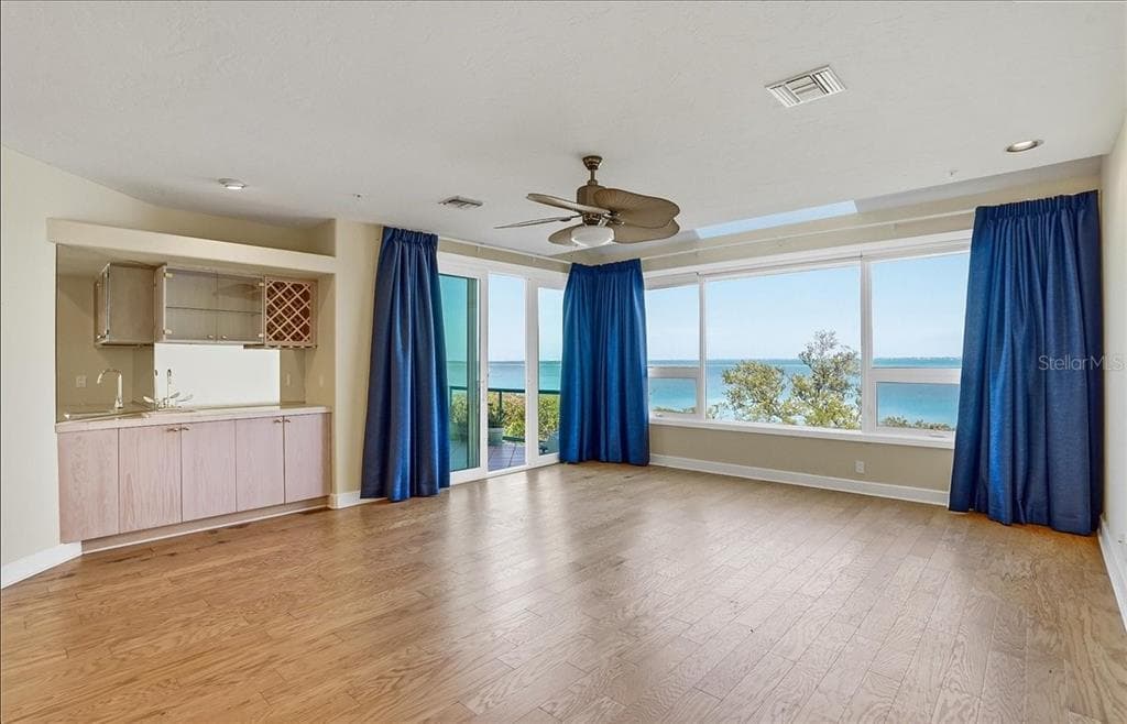 380 GULF OF MEXICO DRIVE 515 photo 13