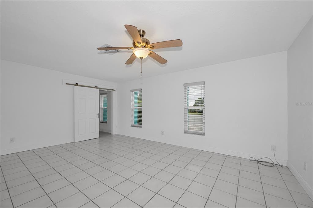 4909 SHOREVIEW COURT photo 6