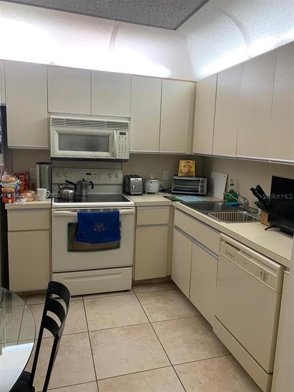 8877 COLLINS AVENUE 506 photo 13