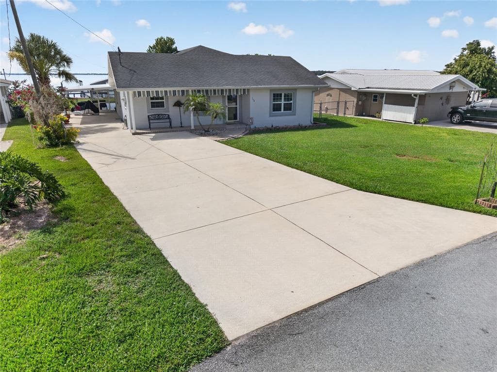 148 N LAKE REEDY BOULEVARD 1