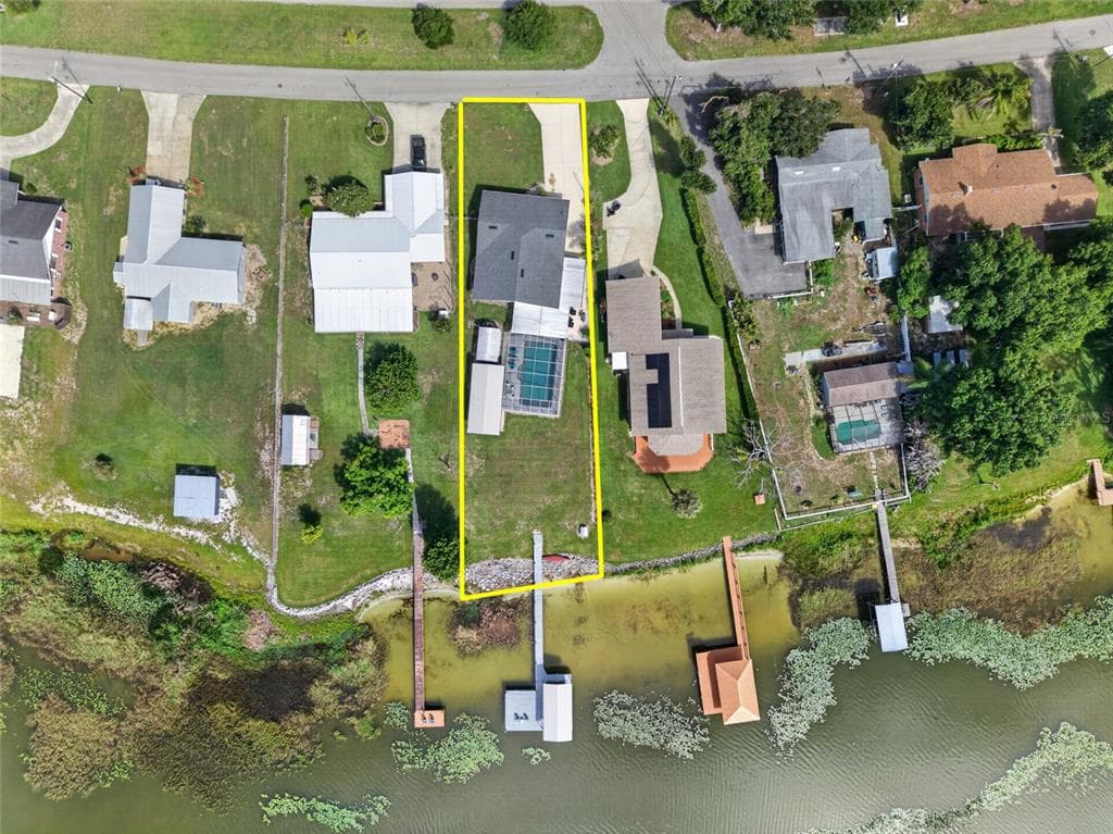 148 N LAKE REEDY BOULEVARD photo 9