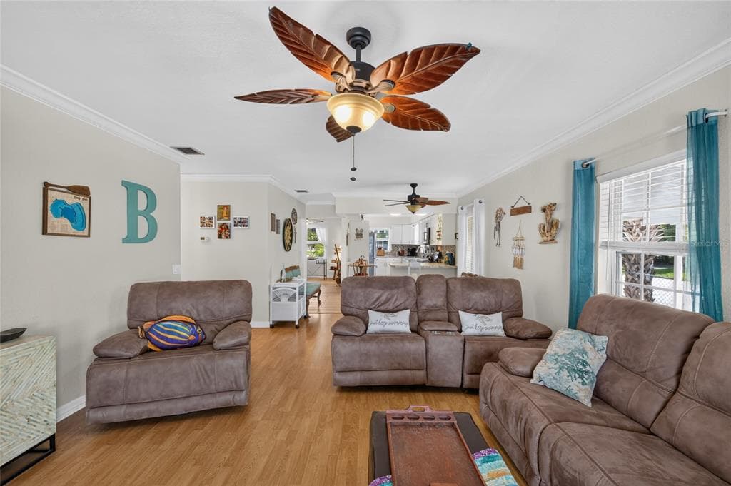 148 N LAKE REEDY BOULEVARD photo 10