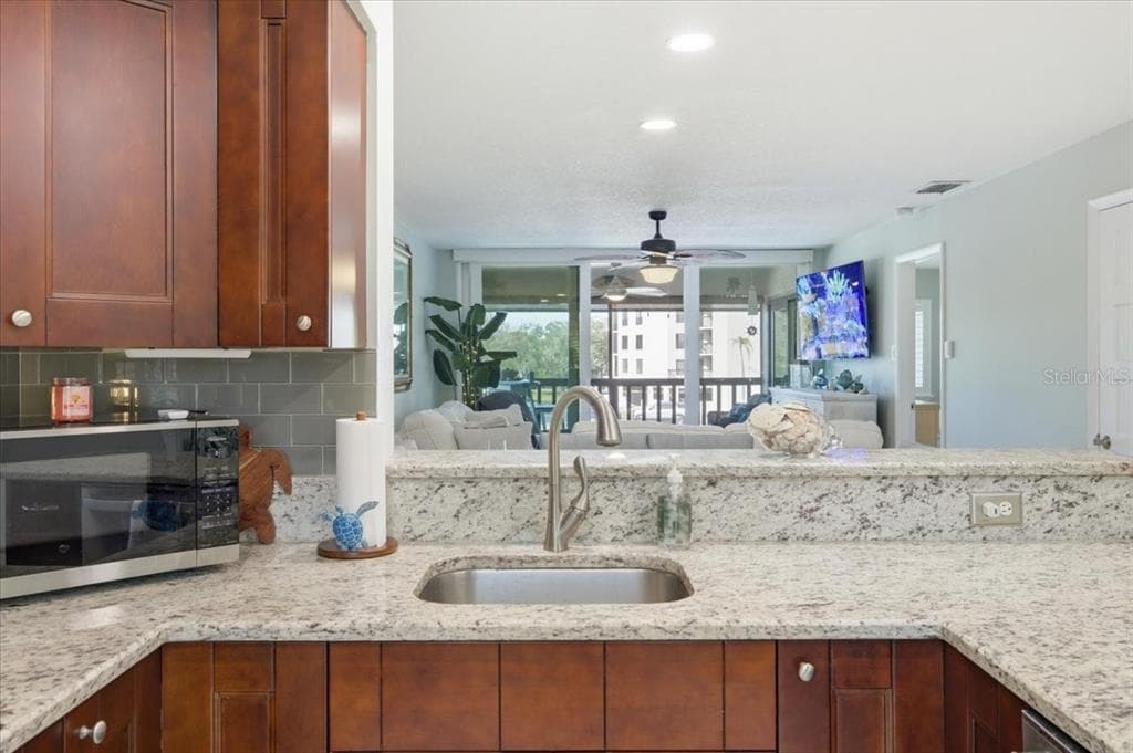 1802 MARINER DRIVE 30 photo 7