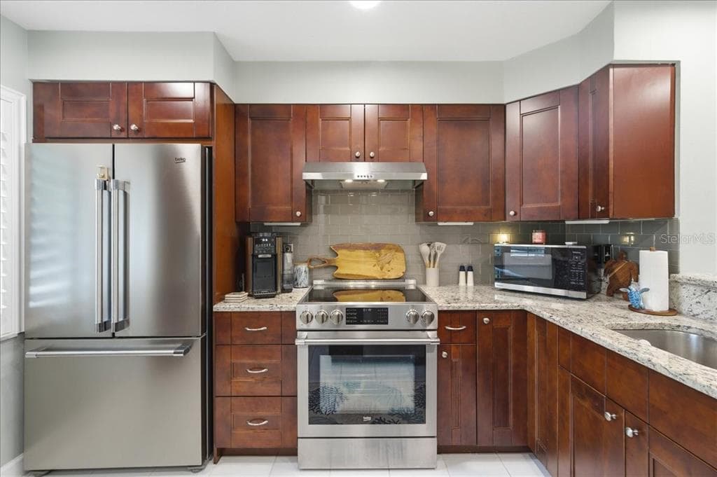 1802 MARINER DRIVE 30 photo 4