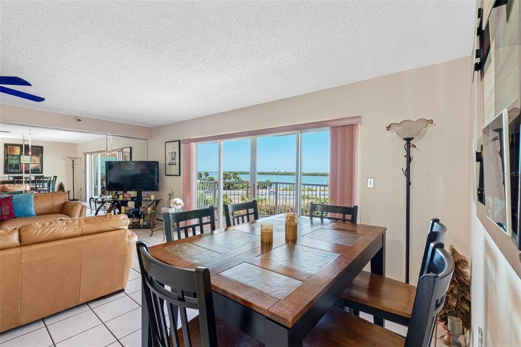 7430 SUNSHINE SKYWAY LANE S 406 photo 14