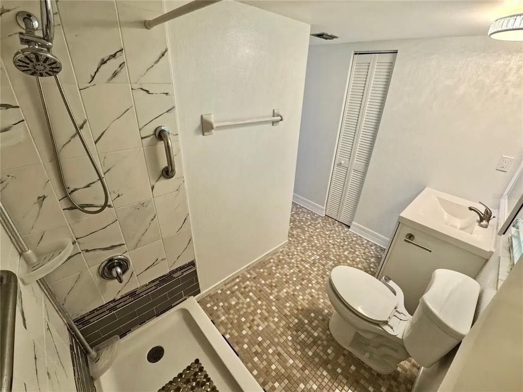 464 N PAULA DRIVE 115 photo 21
