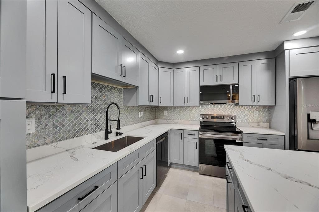1025 APOLLO BEACH BOULEVARD #1 4