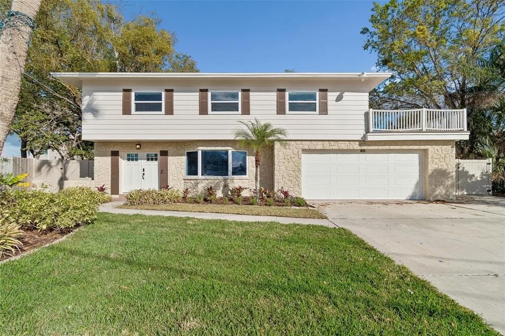 8402 BOXWOOD DRIVE 1