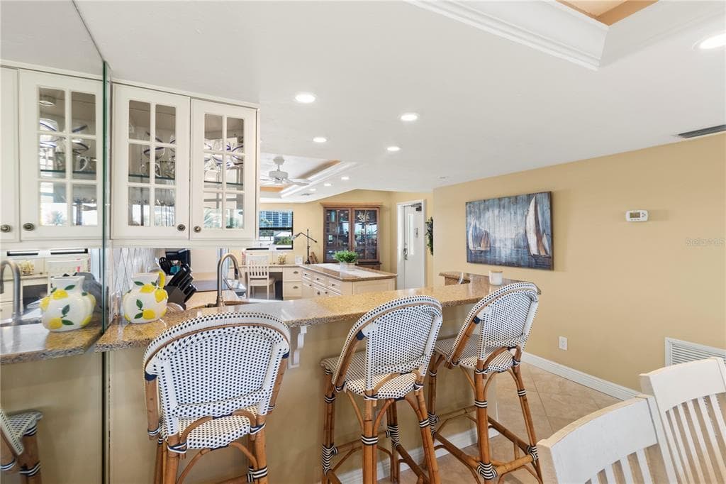 5790 MIDNIGHT PASS ROAD 208 photo 10