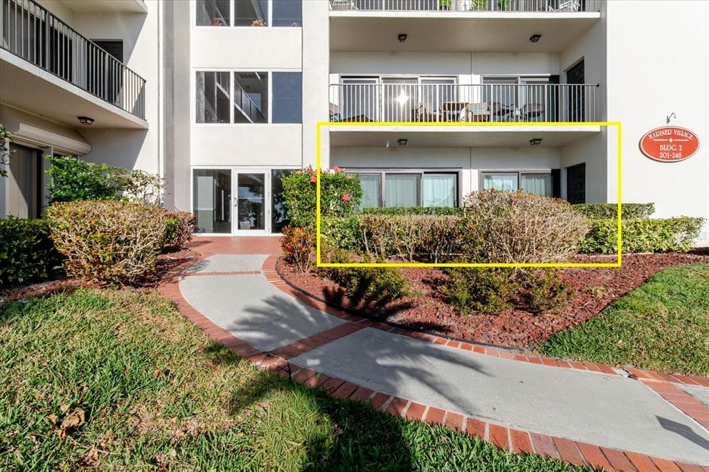 208 MARINER DRIVE 208 photo 8
