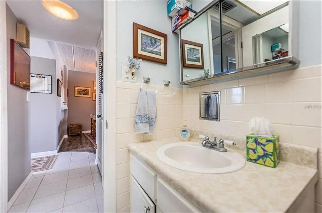1 BOCA CIEGA POINT BOULEVARD 314 photo 18