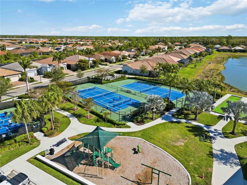 20453 BANDERA PLACE photo 23