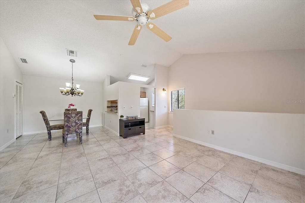 5654 GARDENS DRIVE photo 17