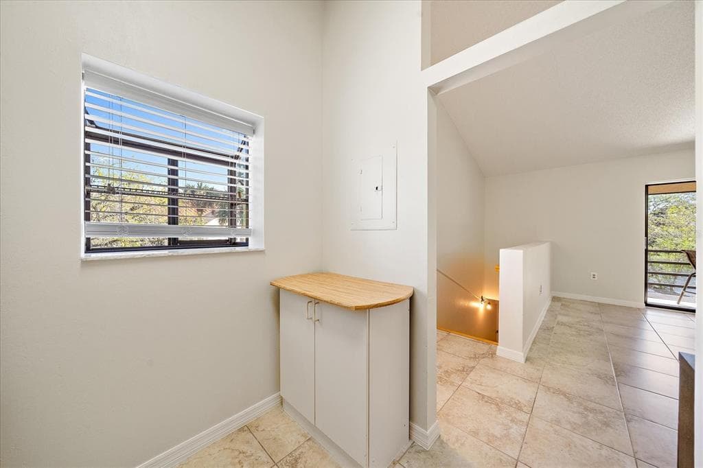 5654 GARDENS DRIVE photo 9
