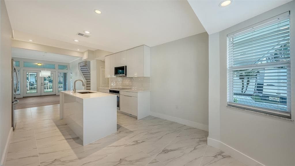 940 ALAMEDA WAY photo 7