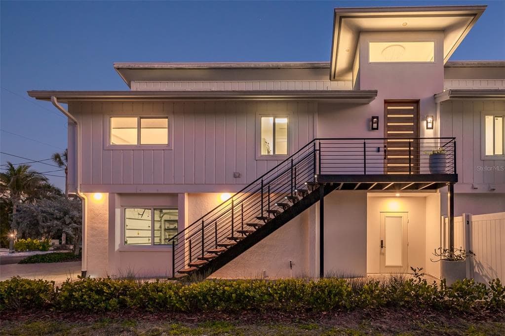 4938 COMMONWEALTH DRIVE 3