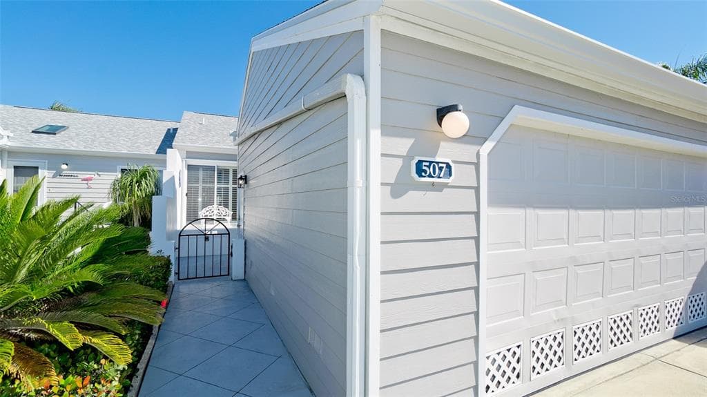 507 SANDERLING CIRCLE photo 2
