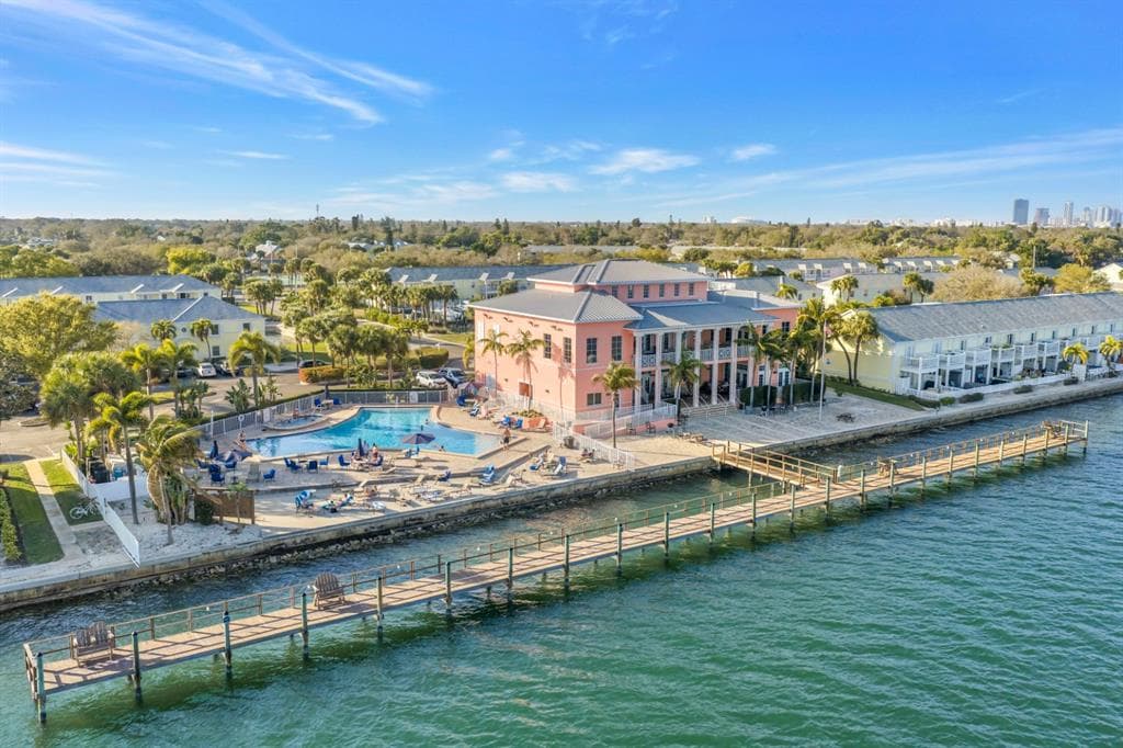 5102 COQUINA KEY DRIVE SE #D 5
