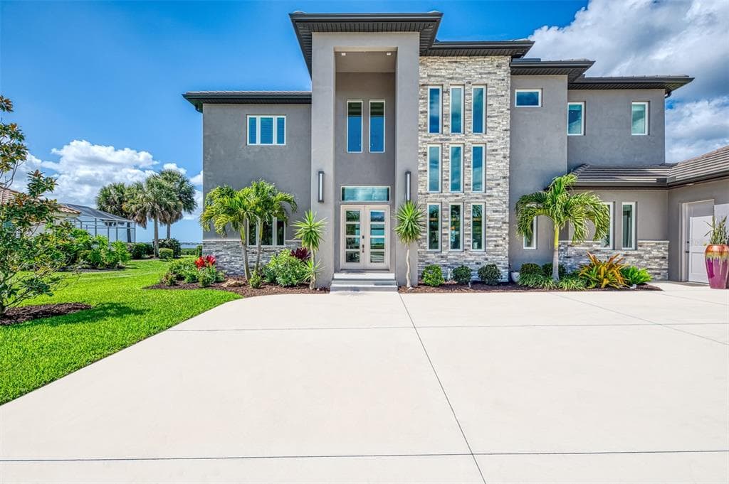 3051 RIVERSHORE LANE photo 4