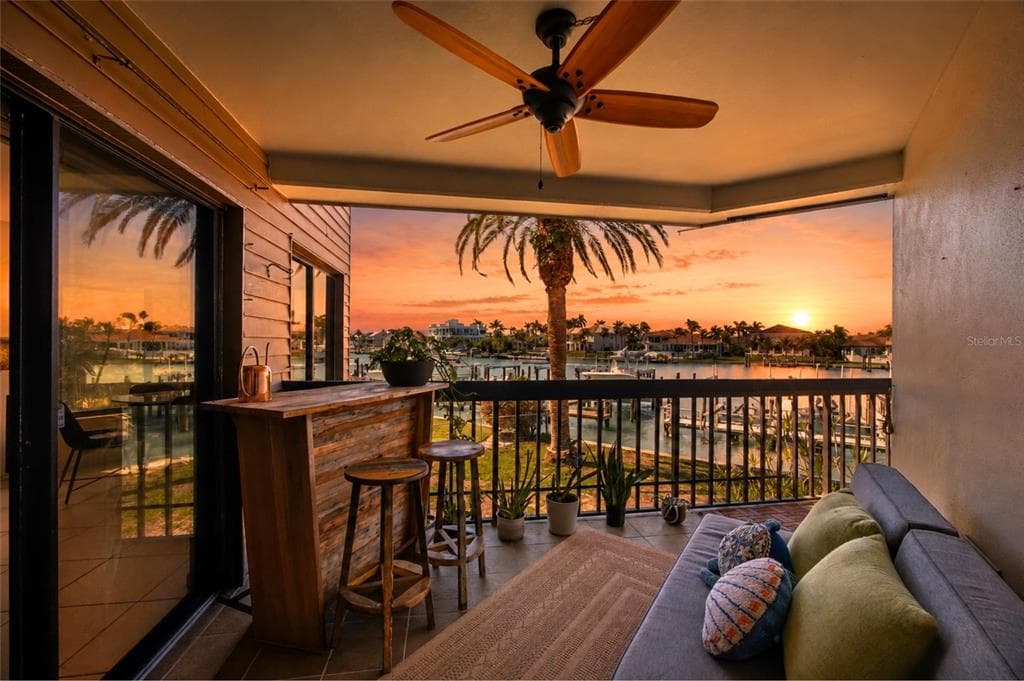 534 PINELLAS BAYWAY S #101 1