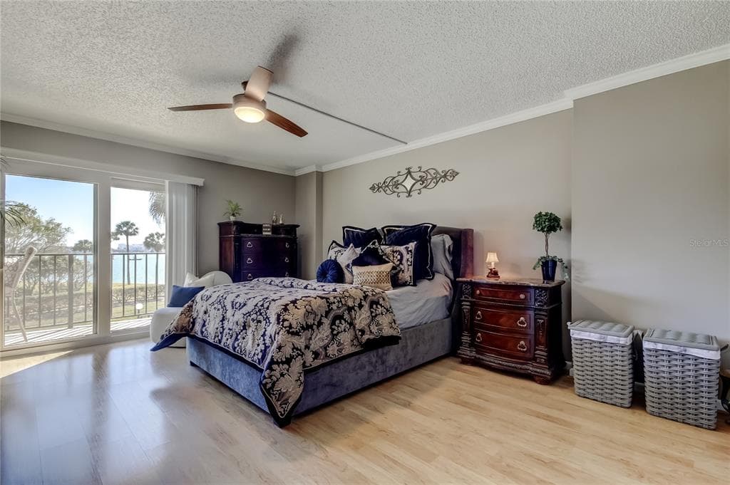 650 ISLAND WAY 206 photo 25