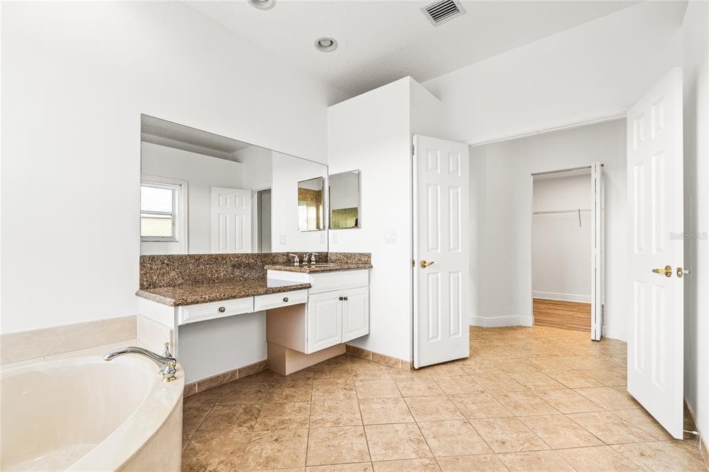 2258 BALSAN WAY photo 18