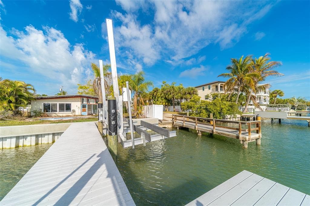 1217 BAY SHORE BOULEVARD 5
