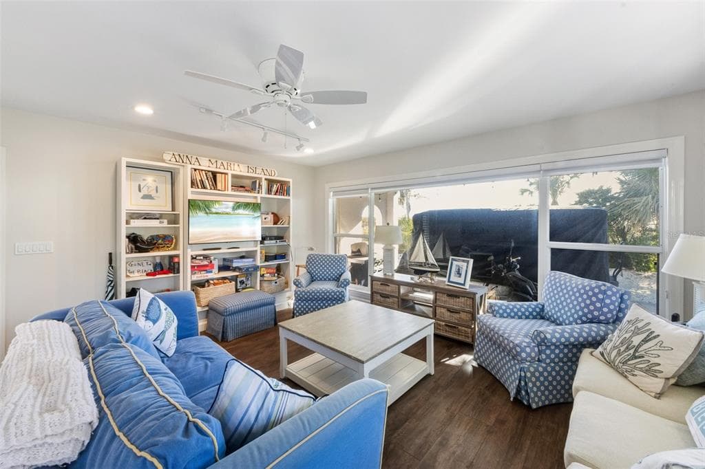 103 PALM AVENUE photo 19