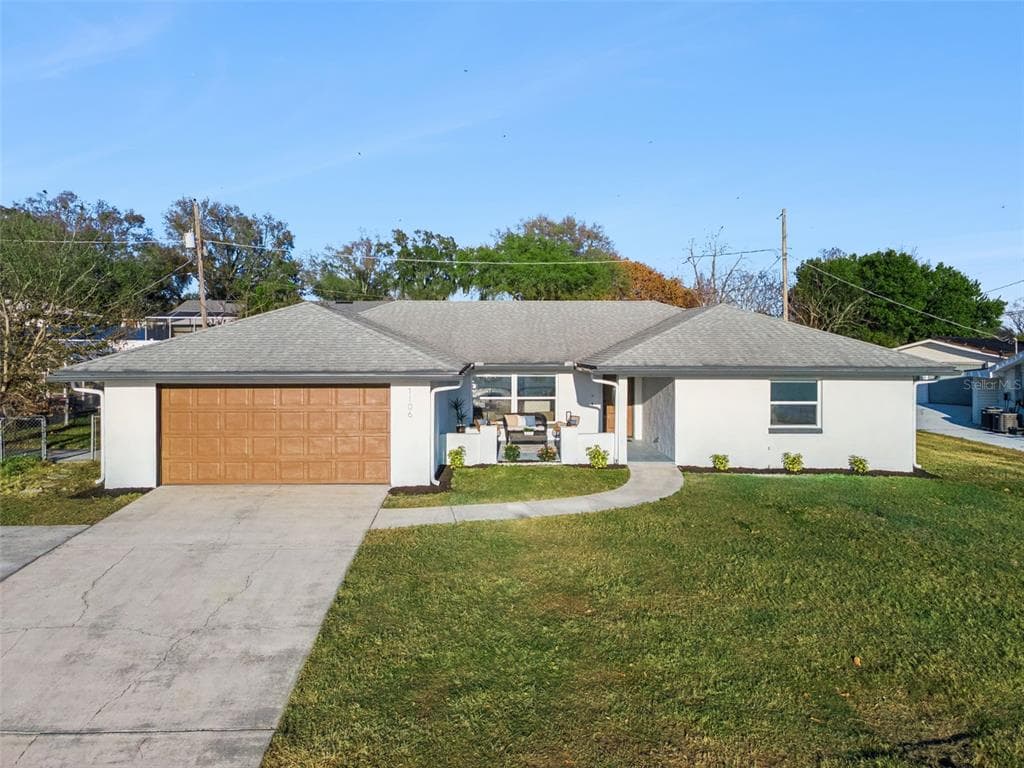 1106 LAKE ARIANA BOULEVARD 4