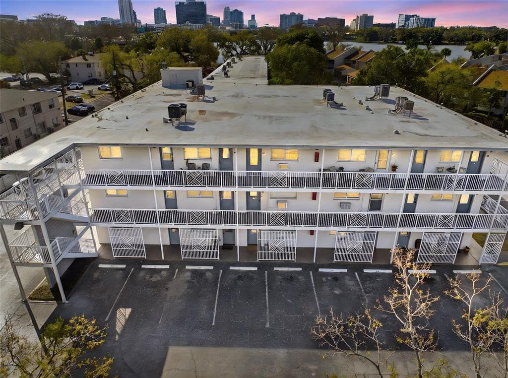320 LAKEVIEW STREET #123 1